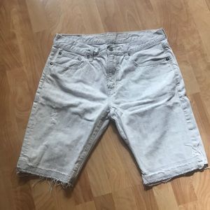 AE Men’s shorts size 32